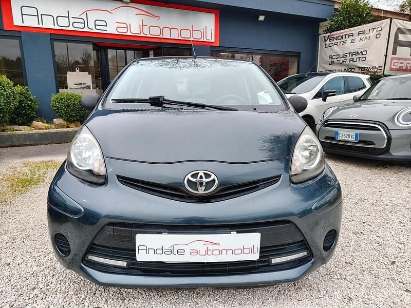 Usata Toyota Aygo Connect Style 68 CV (50 kW) 2014 Grigio Utilitaria