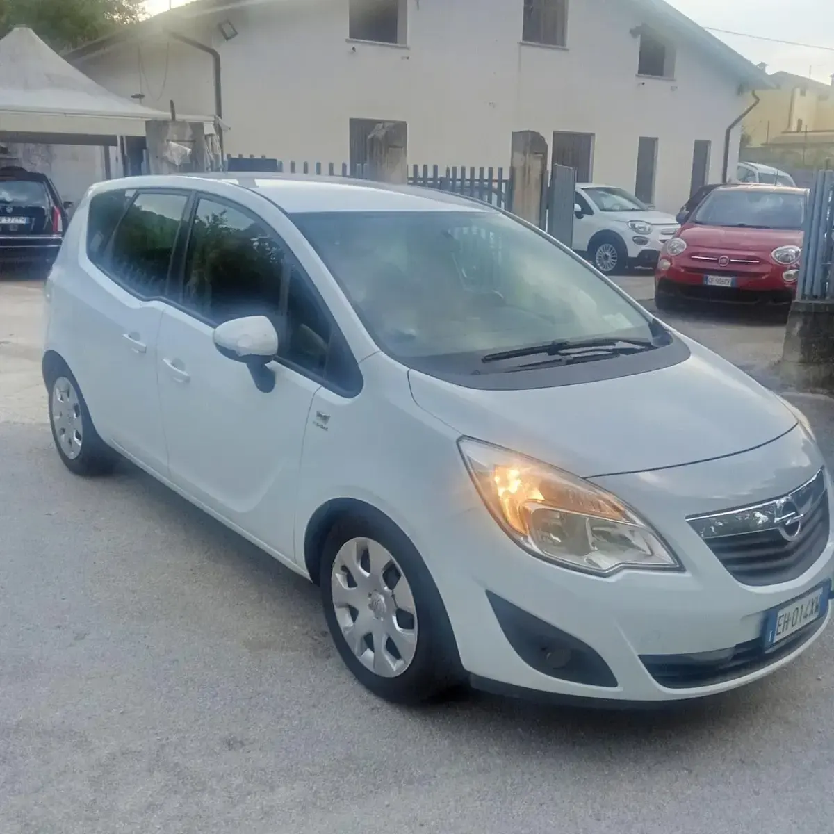 Usata Opel Meriva 75 CV (55 kW) 2011 Bianco Monovolume