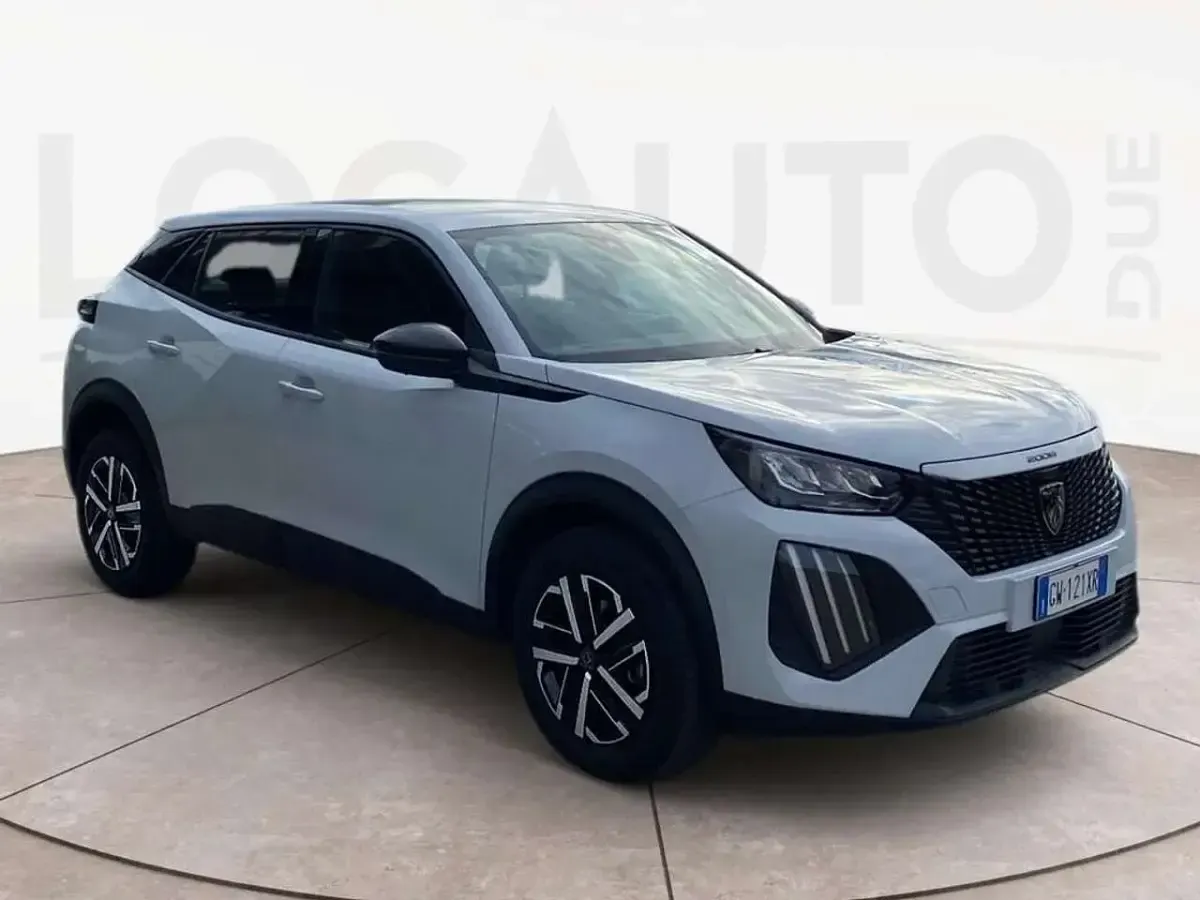 Usata Peugeot 2008 Active 102 CV (75 kW) 2024 Bianco SUV