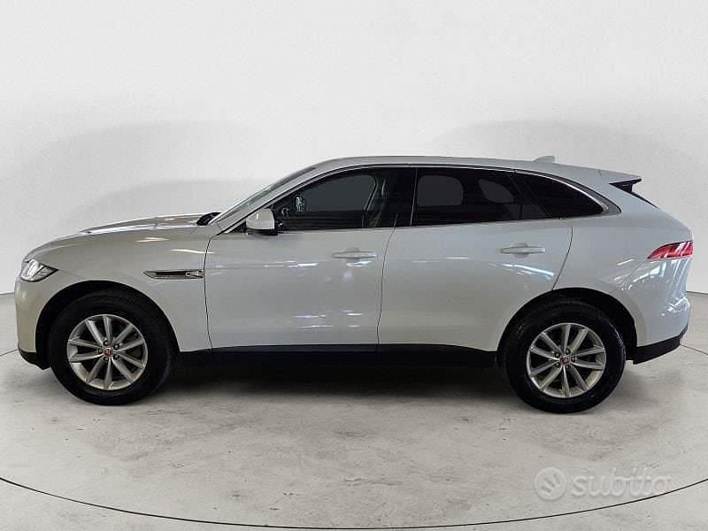 Usata Jaguar F-Pace Portfolio 180 CV (132 kW) 2016 Bianco SUV