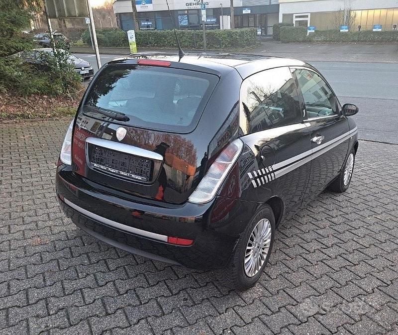 Usata Lancia Ypsilon 59 CV (43 kW) 2009 Nero Utilitaria