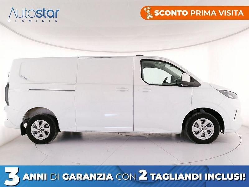 Begagnad Ford Transit Custom Titanium 170 HK (125 kW) 2024 Vit Van