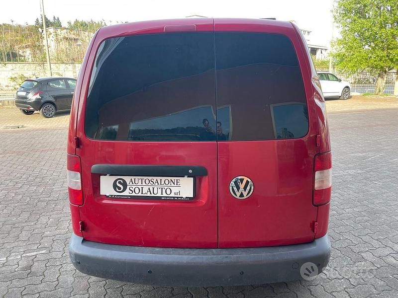 Usata VW Caddy 105 CV (77 kW) 2010 Rosso Monovolume