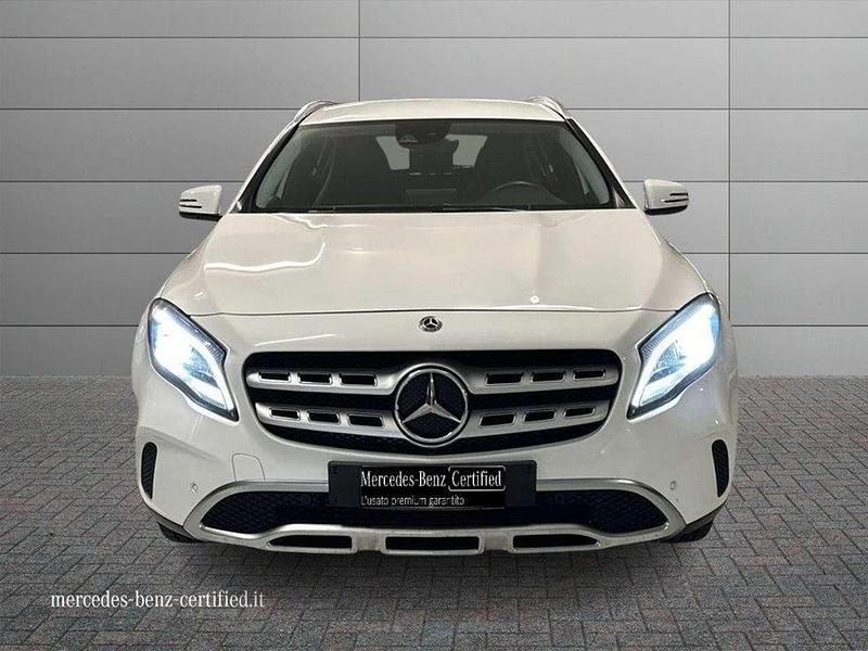 Usata Mercedes GLA200 136 CV (100 kW) 2017 Bianco SUV