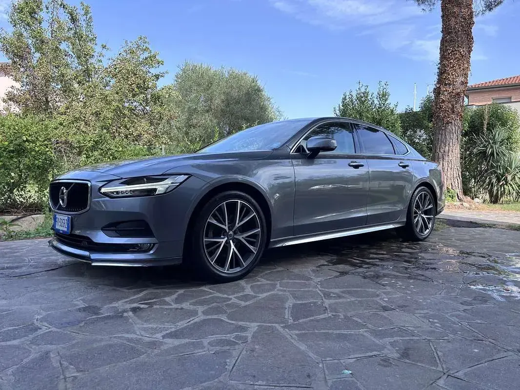 Usata Volvo S90 Business Edition 190 CV (139 kW) 2017 Grigio Berlina
