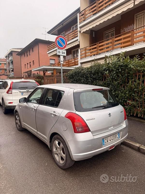 Usata Suzuki Swift 2005 Grigio Utilitaria