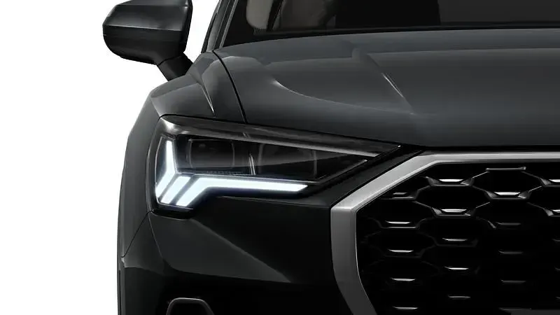Usata Audi Q3 Sportback S-Line 150 CV (110 kW) 2023 Grigio daytona perla SUV