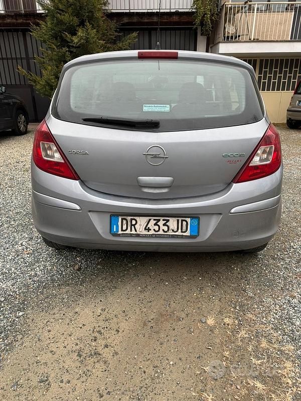 Usata Opel Corsa 75 CV (55 kW) 2008 Utilitaria