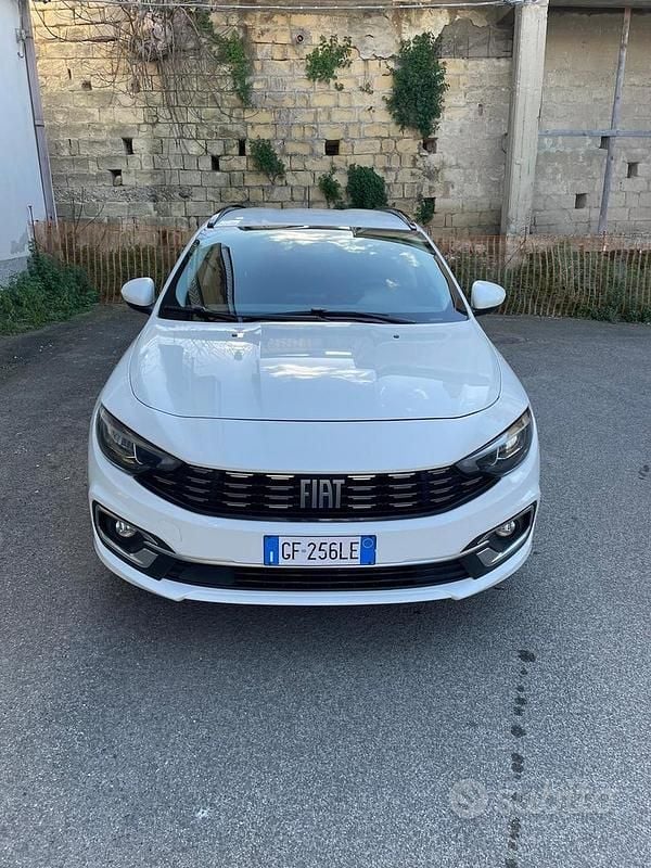 Usata Fiat Tipo Sport 130 CV (95 kW) 2021 Bianco Station wagon