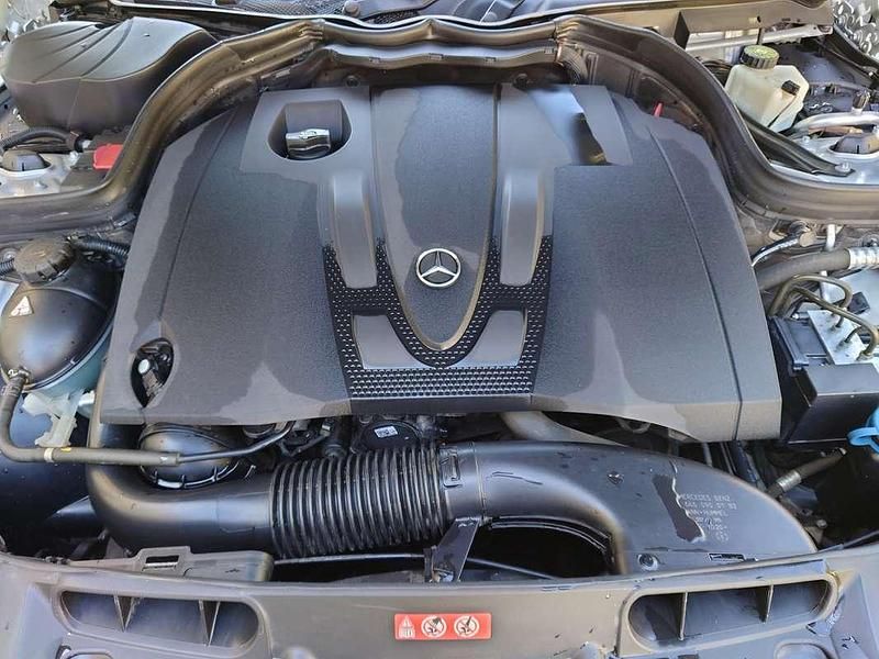 Usata Mercedes C220 Avantgarde 170 CV (125 kW) 2007 Argento Berlina