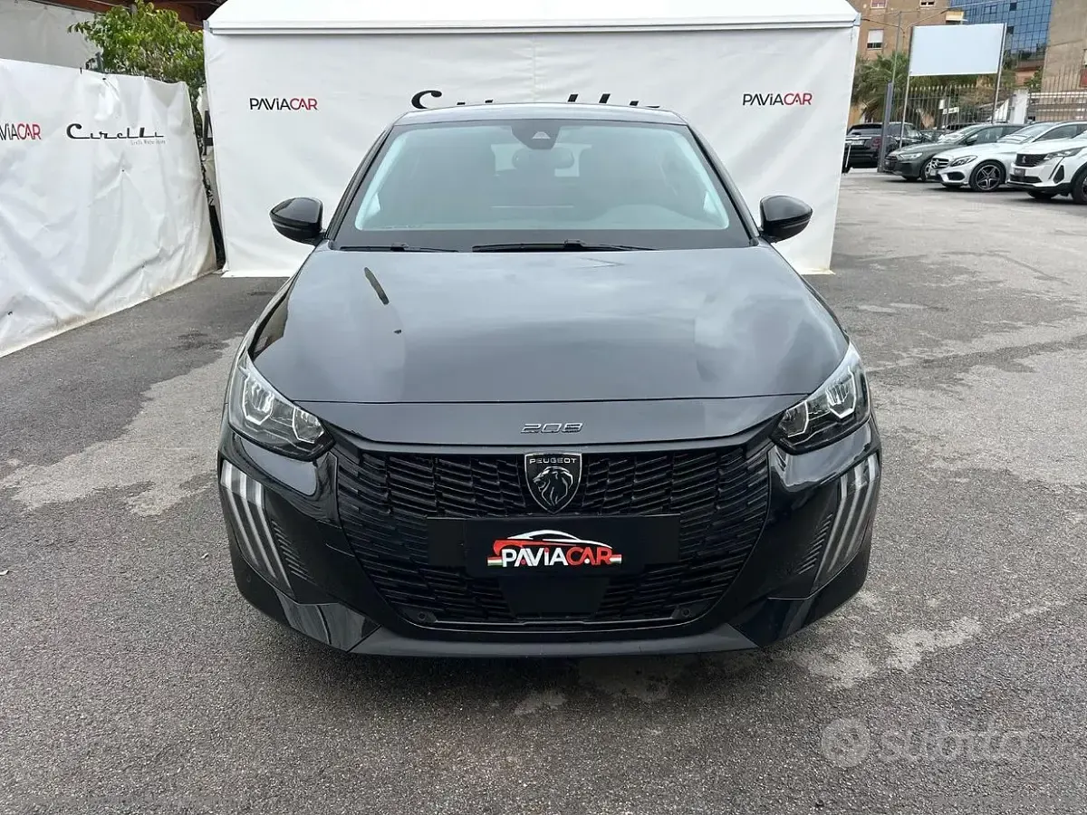 Gebraucht Peugeot 208 Allure 101 PS (74 kW) 2025 Schwarz Kleinwagen