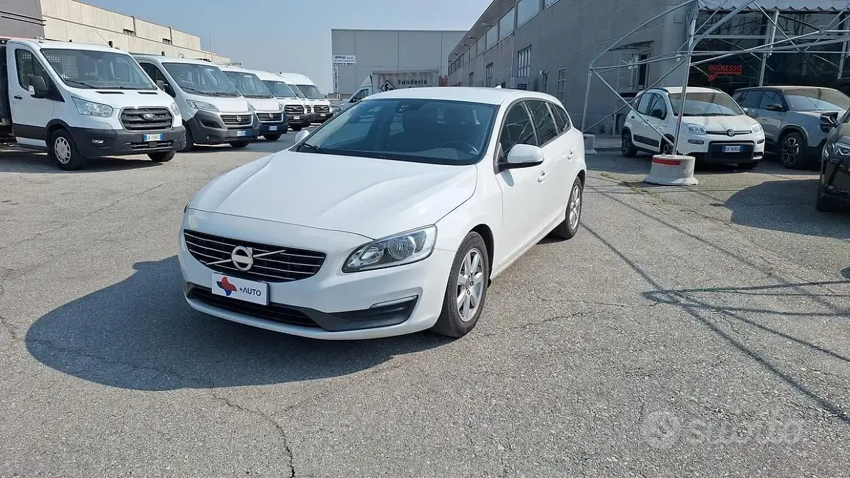 Usata Volvo V60 Business Edition 115 CV (84 kW) 2014 Bianco Station wagon