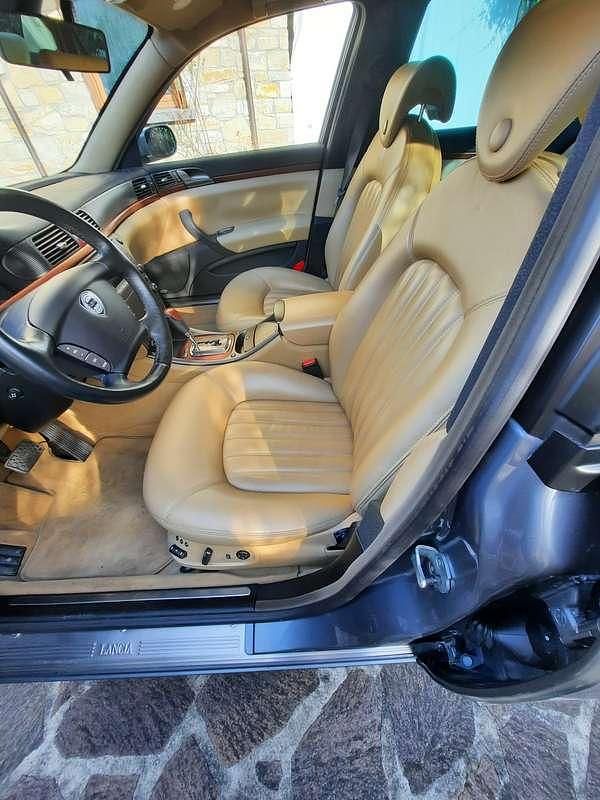 Usata Lancia Thesis 230 CV (169 kW) 2006 Grigio Berlina