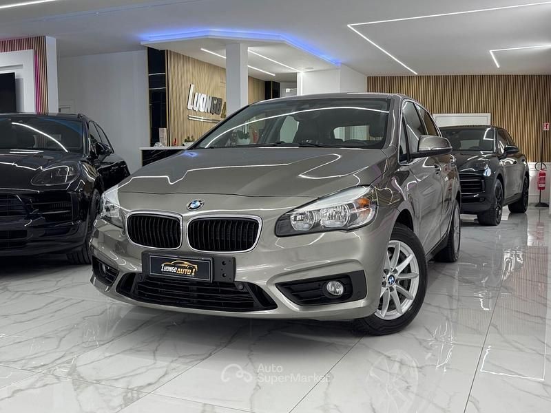 Usata BMW 218 Luxury Line 150 CV (110 kW) 2015 Oro Station wagon