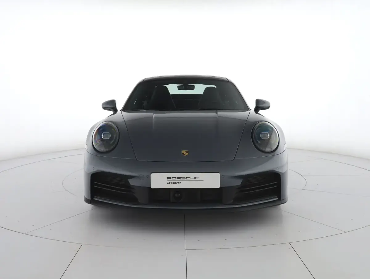 Usata Porsche 911 394 CV (289 kW) 2025 Grigio vanadio metallizzato Coupé