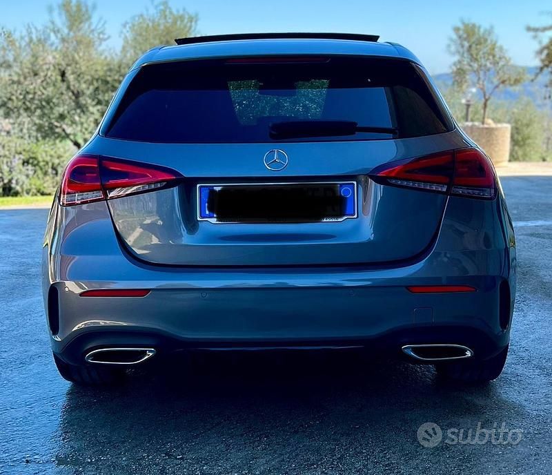 Usata Mercedes A180 Premium 116 CV (85 kW) 2019 Grigio Berlina