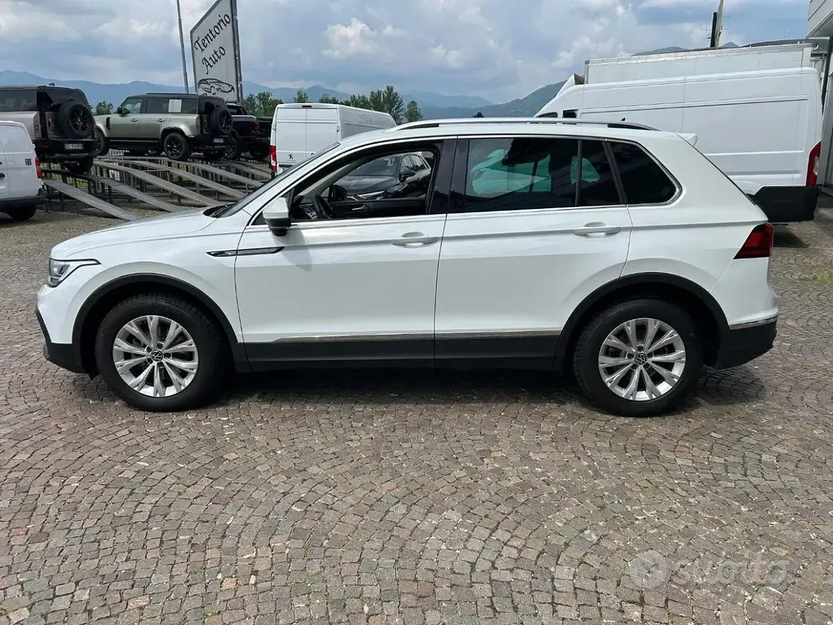 Usata VW Tiguan Life 150 CV (110 kW) 2023 Bianco SUV