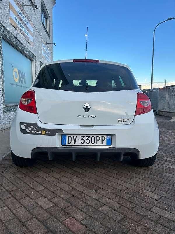 Gebraucht Renault Clio II 197 PS (144 kW) 2008 Limousine