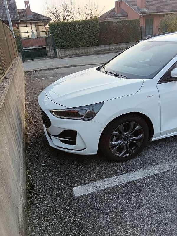 Usata Ford Focus ST-Line 125 CV (91 kW) 2022 Station wagon
