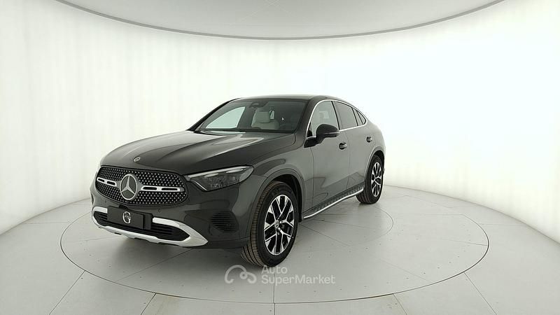 Nuova Mercedes GLC220 197 CV (144 kW) 2026 Gray Coupé