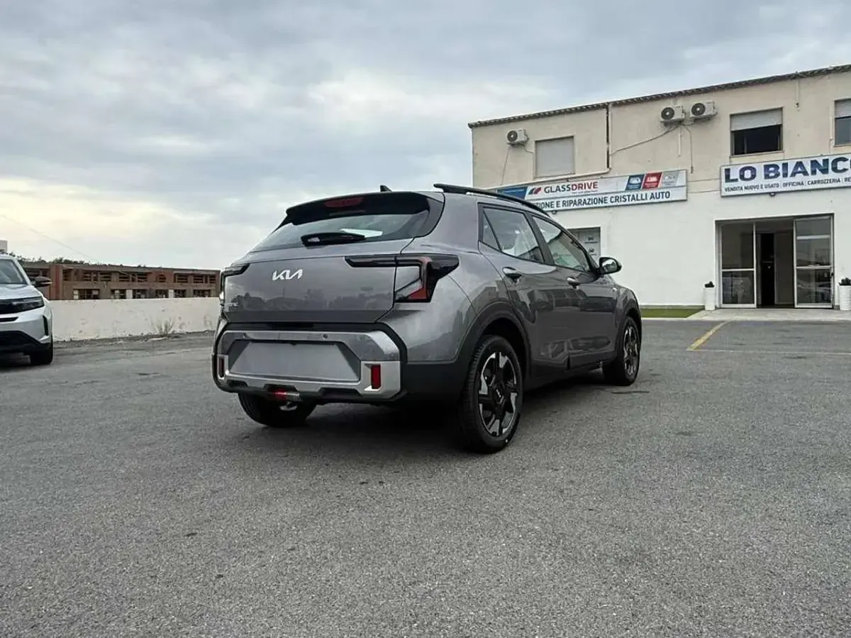Nouvelle Kia Stonic Urban 101 ch (74 kW) 2026 Gris SUV