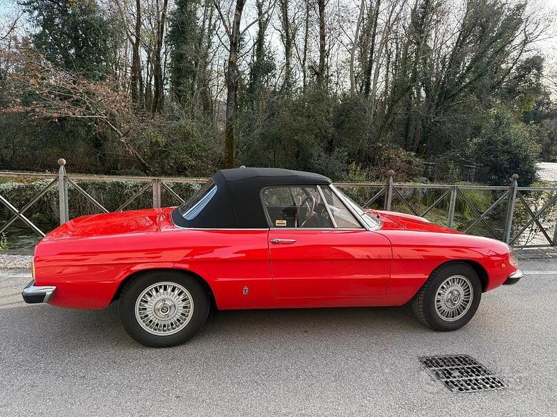 Usata Alfa Romeo Spider 1970 Rosso Cabrio