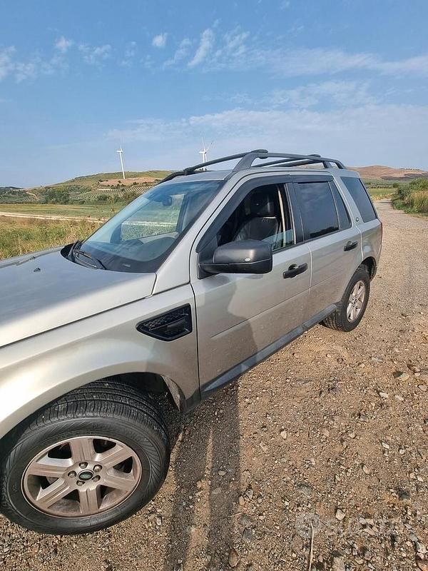 Usata Land Rover Freelander 2 150 CV (110 kW) 2011 Marrone SUV