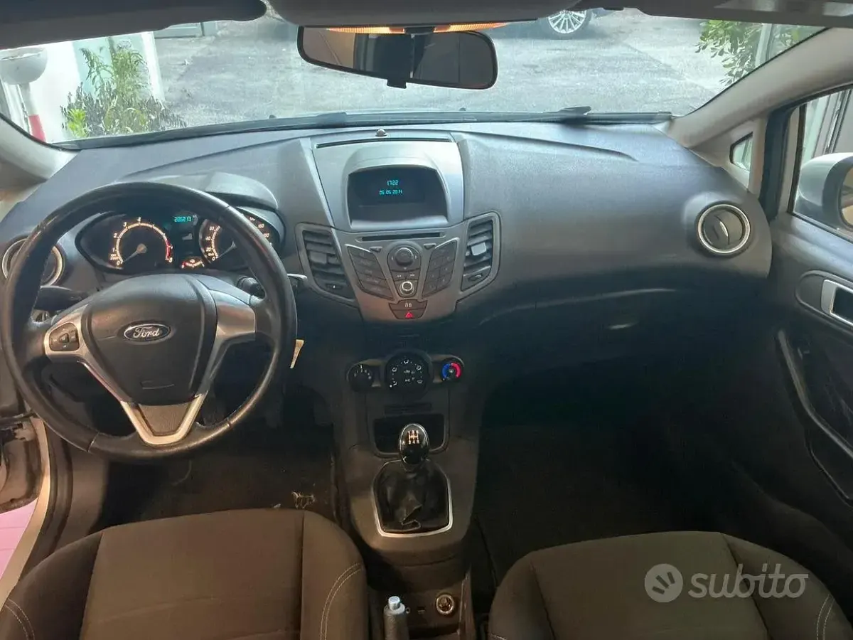 Usata Ford Focus Titanium 115 CV (84 kW) 2011 Grigio Berlina