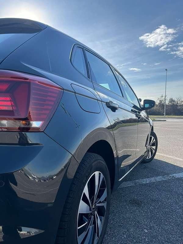 Usata VW Polo Comfortline 90 CV (66 kW) 2020 Grigio Berlina
