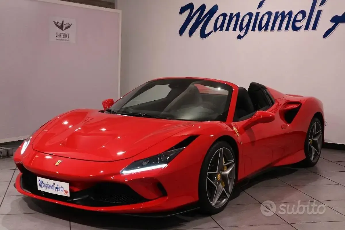 Usata Ferrari F8 721 CV (530 kW) 2021 Rosso Cabrio