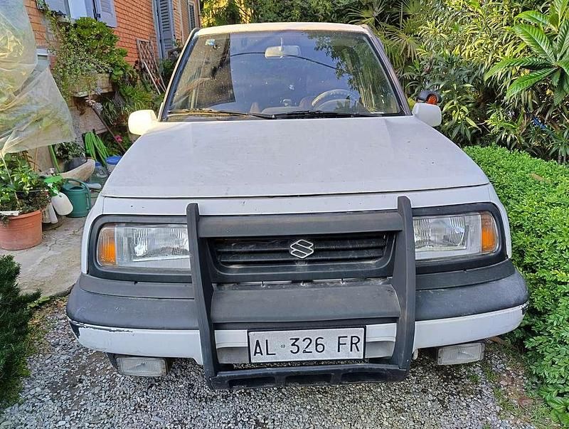 Usata Suzuki Vitara 95 CV (69 kW) 1996 Bianco SUV