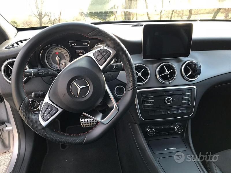 Usata Mercedes CLA220 Shooting Brake Premium 177 CV (130 kW) 2015 Argento Station wagon