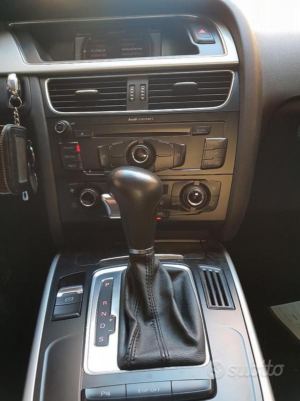 Usata Audi A5 143 CV (105 kW) 2010 Grigio Coupé