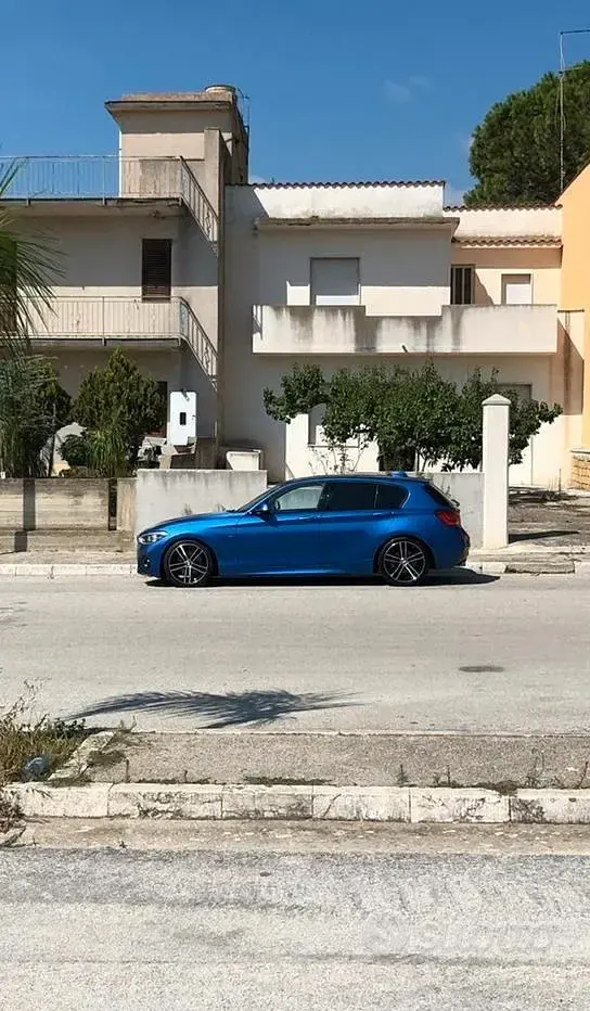 Usata BMW 118 150 CV (110 kW) 2019 Blu Utilitaria