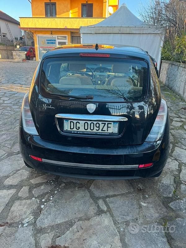 Usata Lancia Ypsilon 90 CV (66 kW) 2006 Nero Utilitaria