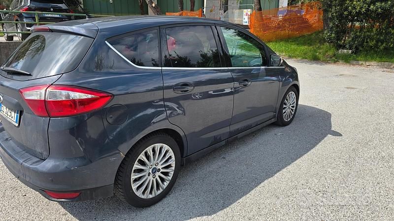 Usata Ford C-MAX Titanium 115 CV (84 kW) 2012 Grigio Monovolume