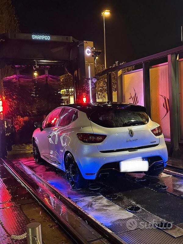 Usata Renault Clio IV LIMITED 200 CV (147 kW) 2014 Bianco Berlina