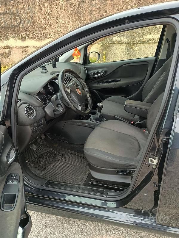 Usata Fiat Punto Evo 95 CV (69 kW) 2013 Nero Utilitaria