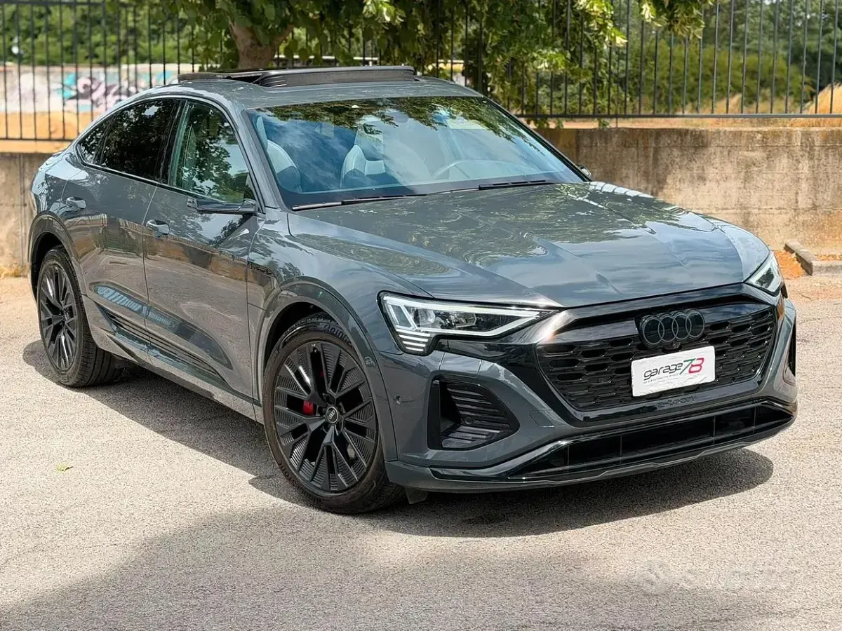 Usata Audi Q8 e-tron S-Line 158 kW (215 CV) 2024 Grigio SUV