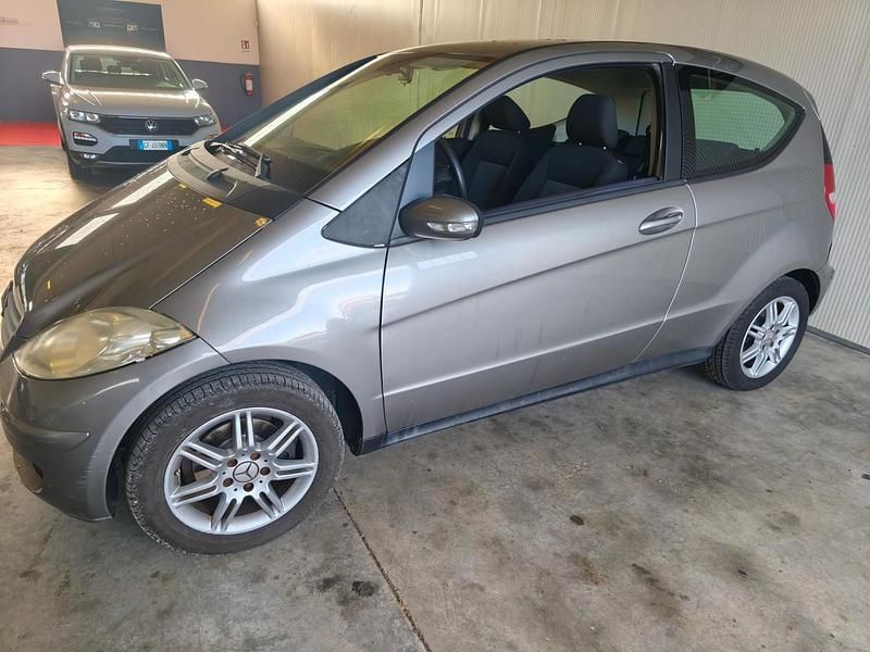 Usata Mercedes A150 Avantgarde 95 CV (69 kW) 2007 Grigio Coupé