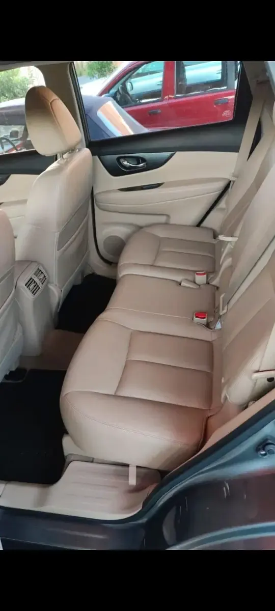 Usata Nissan X-Trail 130 CV (95 kW) 2015 Grigio SUV