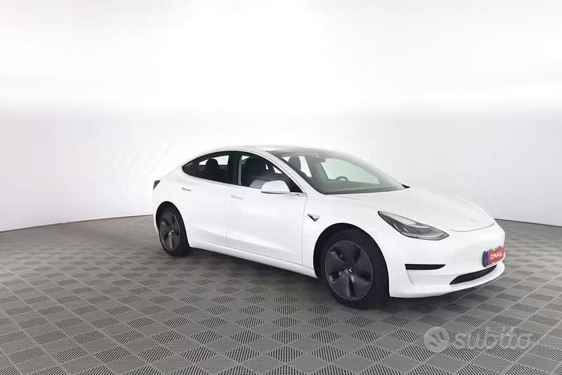 Usata Tesla Model 3 Standard Range 239 kW (325 CV) 2020 Bianco Berlina
