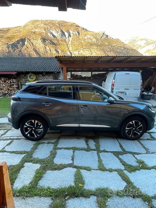 Usata Peugeot 2008 131 CV (96 kW) 2020 Grigio SUV