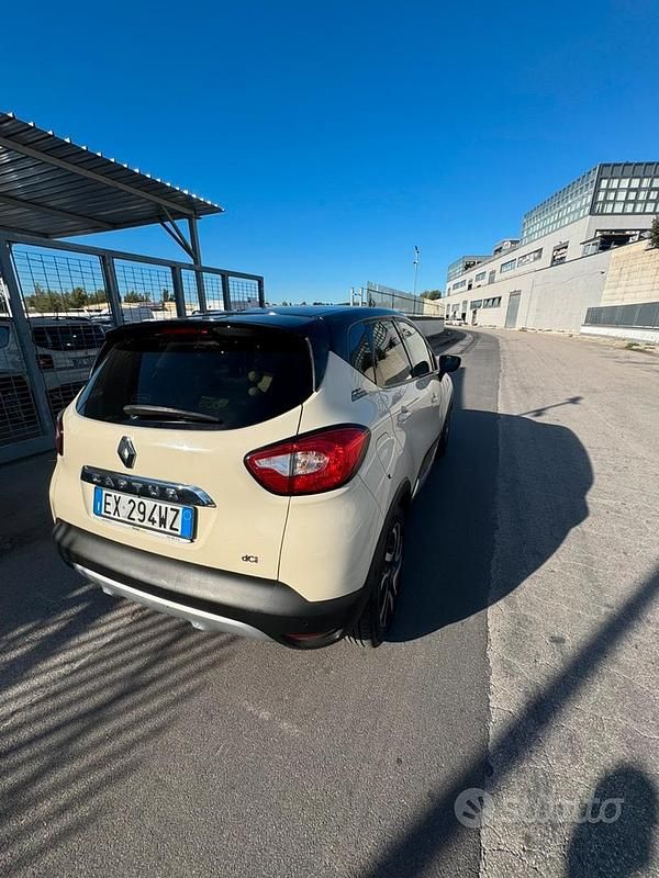 Usata Renault Captur 90 CV (66 kW) 2015 SUV