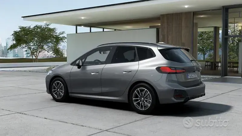 Nuova BMW 218 Active Tourer M Sport 150 CV (110 kW) 2026 Skyscraper grey metallic Monovolume