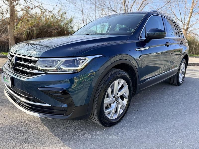 Usata VW Tiguan Elegance 200 CV (147 kW) 2023 Blu SUV
