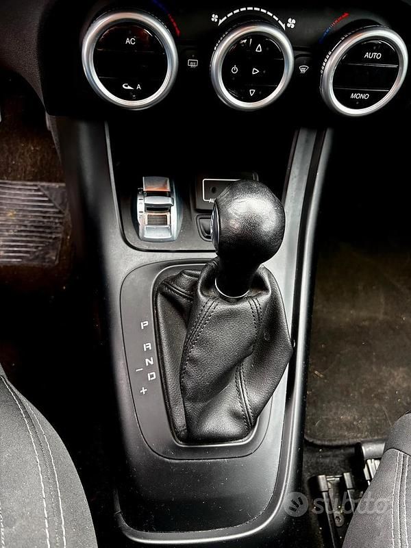 Usata Alfa Romeo Giulietta Super 120 CV (88 kW) 2016 Nero Utilitaria