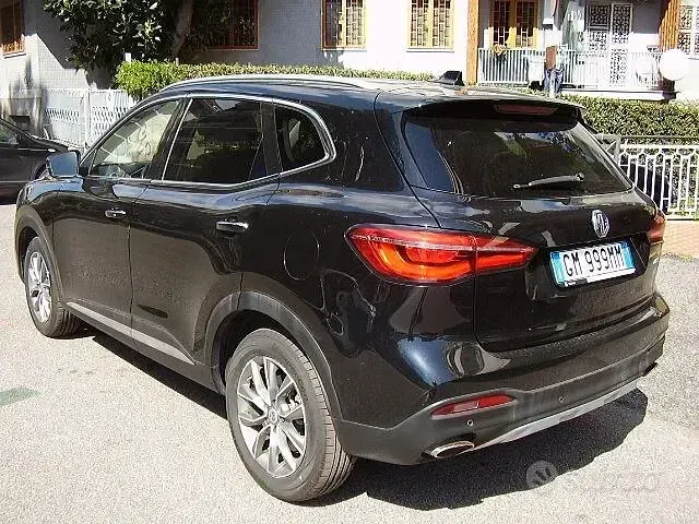 Usata MG HS Luxury 162 CV (119 kW) 2023 Nero SUV