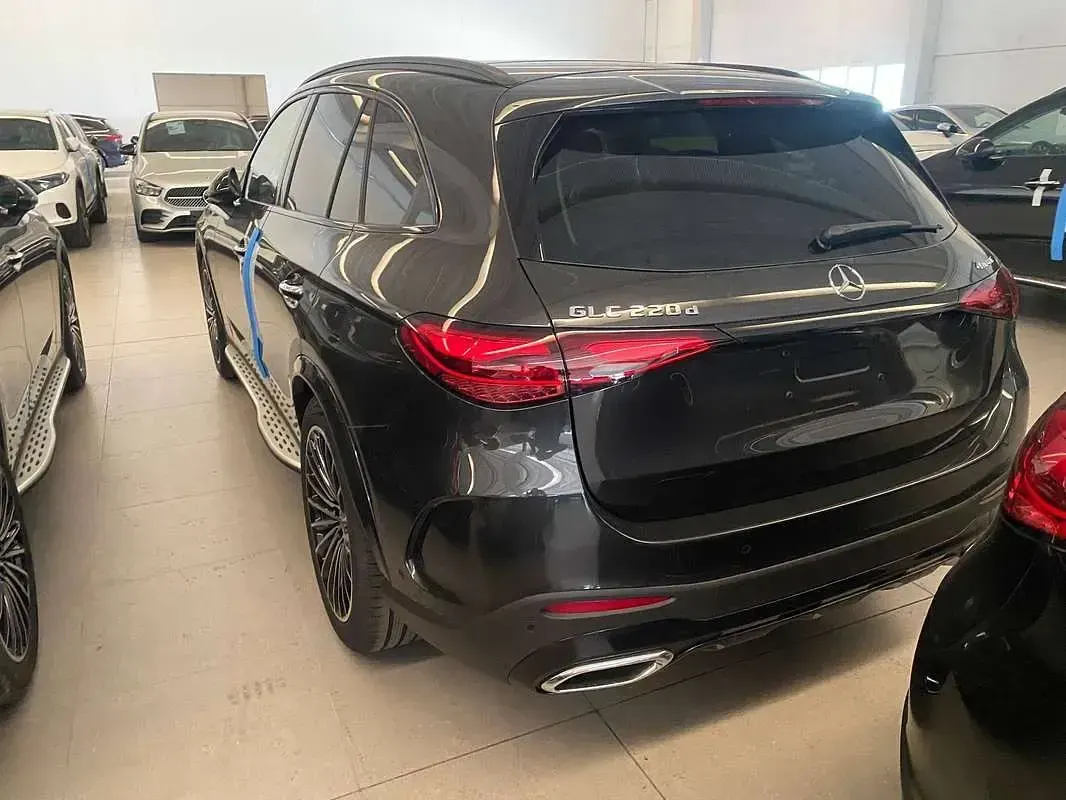 Usata Mercedes GLC220 AMG Line Premium Plus 197 CV (144 kW) 2025 Grigio SUV
