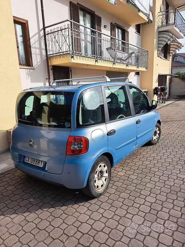 Usata Fiat Multipla 120 CV (88 kW) 2005 Monovolume